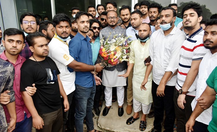 সিওমেক ছাত্রলীগের নব নির্বাচিত নেতৃবৃন্দকে  সংবর্ধনা