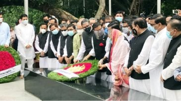 ছয় দফা দিবসে বঙ্গবন্ধুর প্রতিকৃতিতে আ.লীগের শ্রদ্ধা