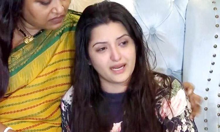 এসিসিএল ক্লাব ভাংচুরের অভিযোগ পরীমনির বিরুদ্ধে