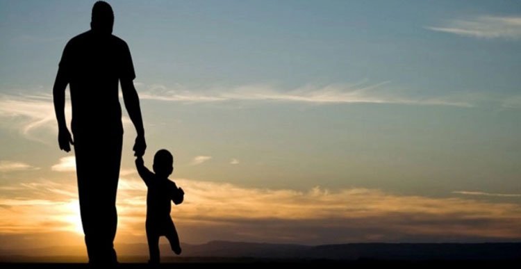 আজ বিশ্ব বাবা দিবস