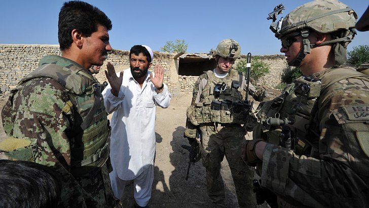 যুক্তরাষ্ট্রের সেনাদের সহায়তাকারী আফগান দোভাষীরা বেকায়দায়