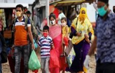 জনস্রোত থামানো যাচ্ছে না