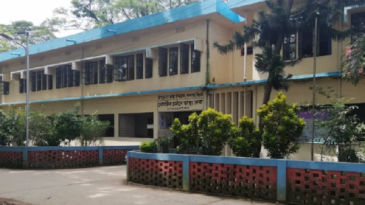 বালাগঞ্জে চিকিৎসা দিলেন করোনায় আক্রান্ত চিকিৎসক!