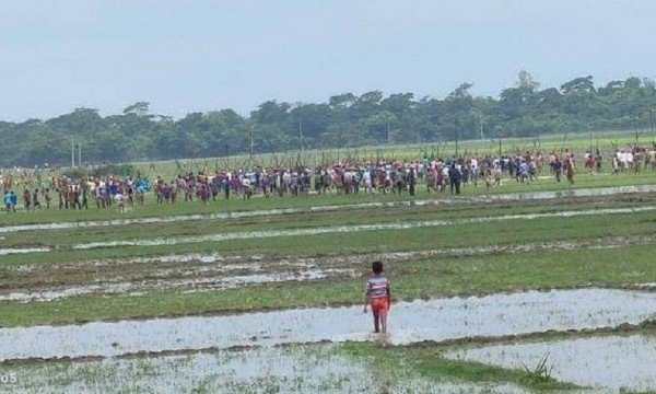 গোয়াইনঘাটে মুখোমুখি দুইপক্ষ, পুলিশের ফাঁকা গুলি