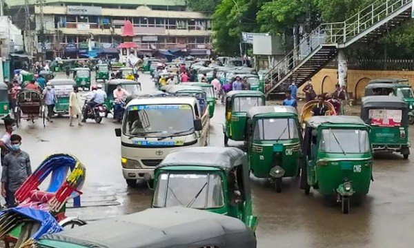সিলেটে ‘সীমিত’ লকডাউনে স্বাভাবিক জনজীবন