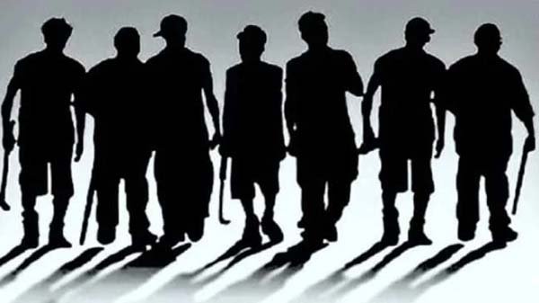 কিশোর গ্যাংয়ের দাপটে কাবু মিরপুরবাসী