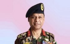 জাতীয় স্মৃতিসৌধে শ্রদ্ধা জানালেন নতুন সেনাপ্রধান