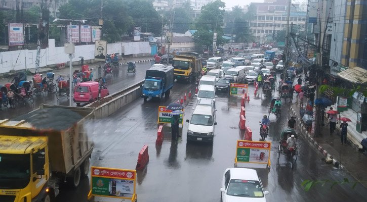 রাজধানীতে ‘লকডাউনের’ সপ্তম দিনে ঢিলে ভাব