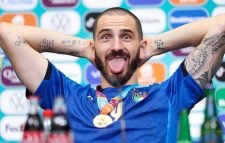 ইংলিশ সমর্থকদের পাস্তা খেতে বললেন বনুচ্চি