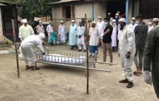 করোনা সন্দেহে লাশ নিল না পরিবার, দাফন করল ছাত্রলীগ