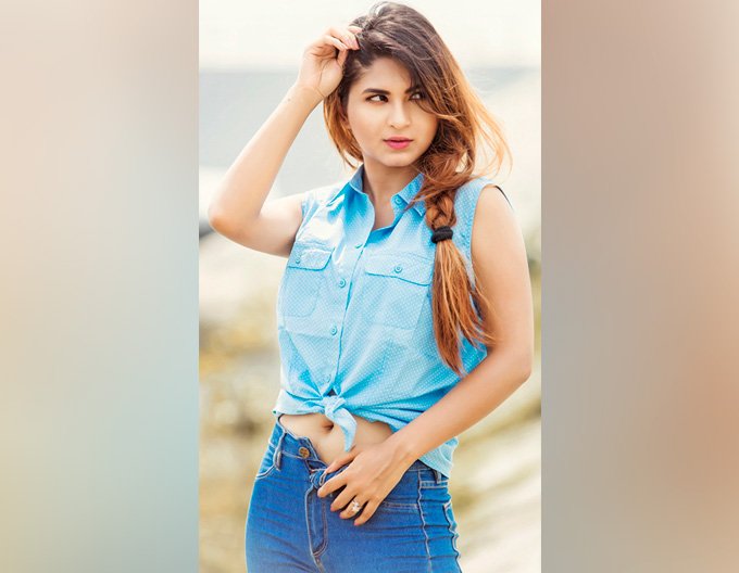 প্রথমবার স্পর্শিয়া