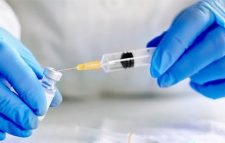 সিনোফার্মার ভ্যাকসিন দেওয়া শুরু, মডার্নার টিকা কাল