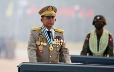 মিয়ানমারে সামরিক জান্তার জন্মদিনে ‘মক’ কফিনে আগুন