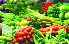 লকডাউনে ঊর্ধ্বমুখী সবজির বাজার
