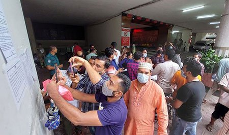 করোনার টিকা: প্লিজ রেমিট্যান্স যোদ্ধাদের মর্যাদা দিন