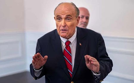 ওয়াশিংটনে আইন প্রাকটিস থেকে সাসপেন্ড রুডি জুলিয়ানি