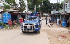 ব্রাজিল-আর্জেন্টিনা সমর্থকদের সতর্ক করতে ব্রাহ্মণবাড়িয়ায় পুলিশের মাইকিং