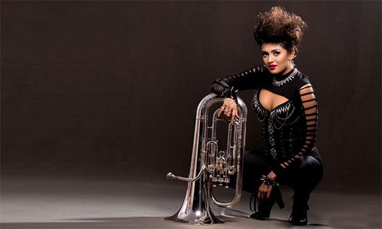 ডিজে সনিকার চমক