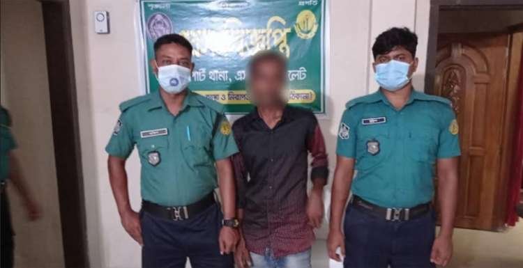 পানির বোতলে বিদেশী মদ, গ্রেফতার ১