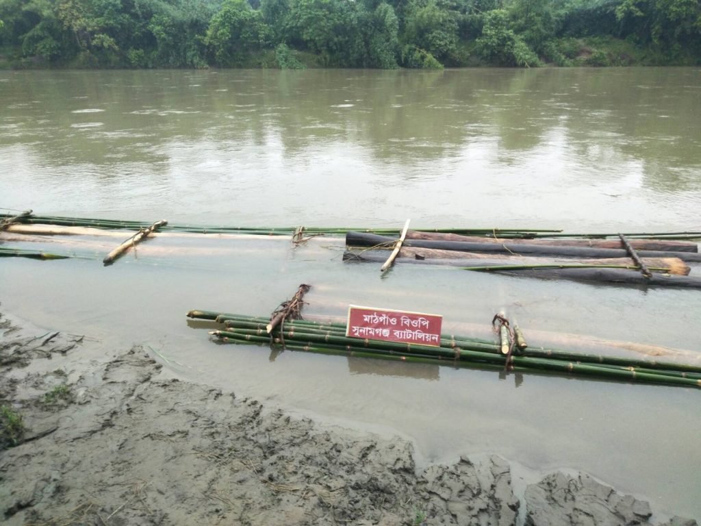 সুনামগঞ্জে বিজিবির অভিযানে ১৩ লাখ টাকার ভারতীয় পণ্য আটক