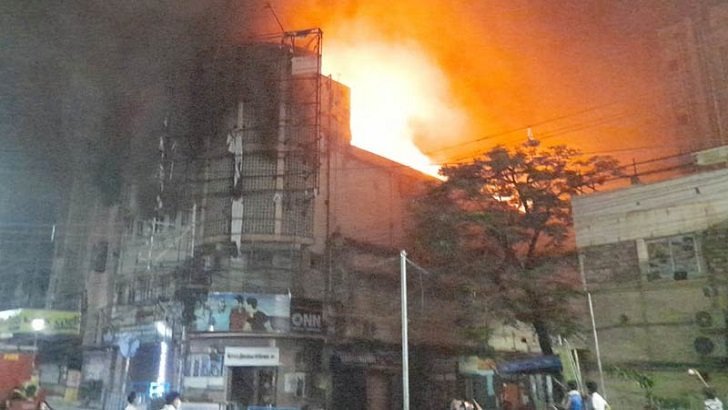 পশ্চিমবঙ্গে সিনেমা হলে ভয়াবহ আগুন