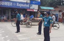 কঠোর লকডাউনে নগরীতে বেড়েছে গাড়ি-মানুষ-রিকশা