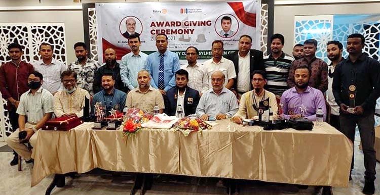 রোটারী ক্লাব অব সিলেট গ্রিনসিটি’র ২০২০-২১  রোটাবর্ষের এ্যাওয়ার্ড গিভিং সিরোমণি অনুষ্ঠিত 