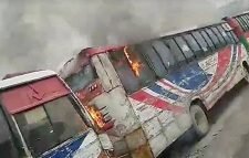 রাজধানীতে সিগারেট থেকে বাসে আগুন