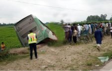 মিঠাপুকুরে দুই বাসের মুখোমুখি সংঘর্ষে নিহত ৬