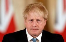 করোনাকে সঙ্গী করে চলার আহ্বান জানাবেন বরিস জনসন