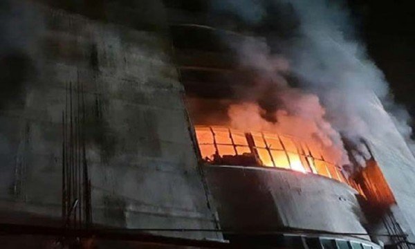 জুস কারখানায় আগুন, সিলেটের একজনসহ ২ জনের মৃত্যু