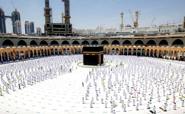 অনুমতি ছাড়া মসজিদুল হারাম এ প্রবেশ করলে গুণতে হবে জরিমানা