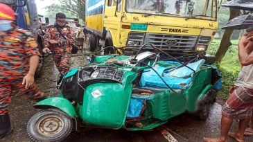 শায়েস্তাগঞ্জে মর্মান্তিক সড়ক দুর্ঘটনায় ৬ যাত্রী নিহত