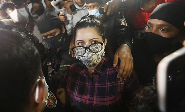 পরীমনি আটক নেয়া হয়েছে র‌্যাব সদর দপ্তরে