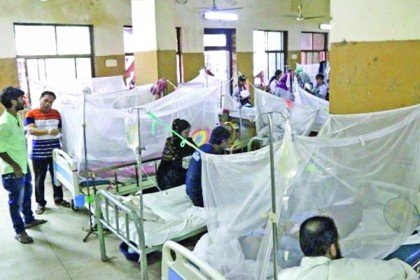 আরও ২১০ জন নতুন ডেঙ্গু রোগী হাসপাতালে ভর্তি