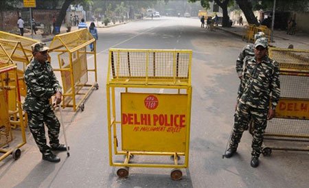 নয়া দিল্লিতে মুসলিমবিরোধী স্লোগান, আটক ৫