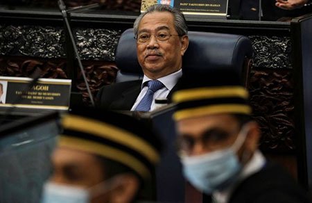 সোমবার পদত্যাগ করছেন মালয়েশিয়ার প্রধানমন্ত্রী!