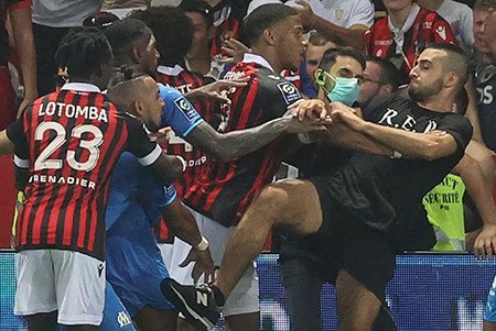 মেসির অভিষেকের আগে ফরাসি ফুটবলে কলঙ্কের দাগ