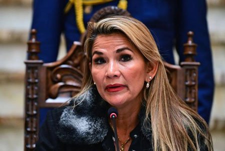 জেলখানায় বলিভিয়ার সাবেক প্রেসিডেন্টের আত্মহত্যা চেষ্টা