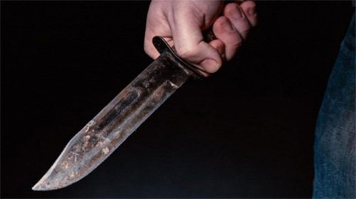 স্ত্রীর পাহারায় স্বামীকে কুপিয়ে হত্যা