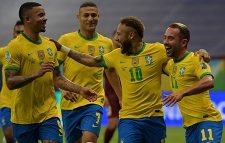 ব্রাজিল দলে ডাক পেলো আরও ৯ জন ফুটবলার