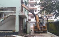 বালুচরে গ্যাস লাইনের উপর বহুতল ভবন, ভেঙে দিলো জালালাবাদ গ্যাস