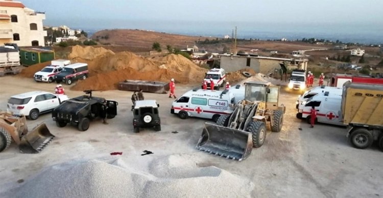 লেবাননে জ্বালানি ট্যাঙ্কারে বিস্ফোরণে নিহত ২০