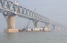 পদ্মা সেতুর স্প্যানে আবারও ফেরির ধাক্কা