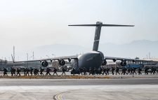 আফগানিস্তানে সামরিক বিমানগুলো ধ্বংস করে গেল মার্কিন বাহিনী