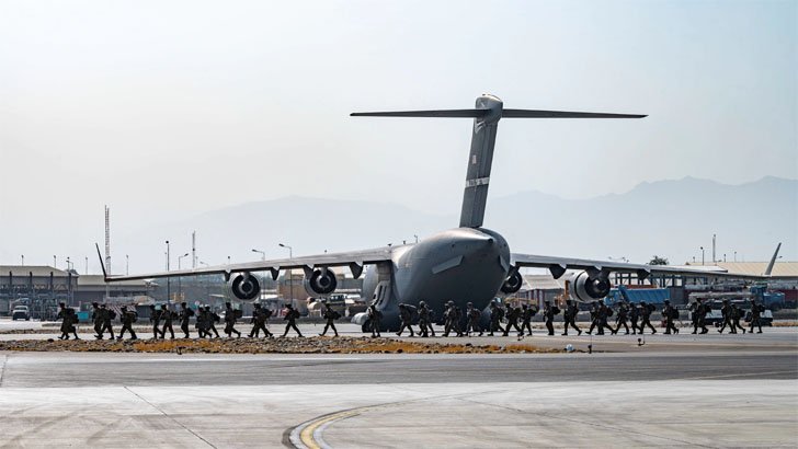 আফগানিস্তানে সামরিক বিমানগুলো ধ্বংস করে গেল মার্কিন বাহিনী