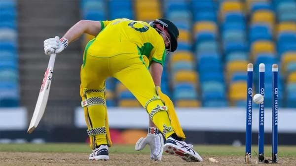 ১১ রানে ৩ উইকেট নেই অস্ট্রেলিয়ার