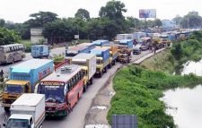 ঢাকা-টাঙ্গাইল-বঙ্গবন্ধু সেতু মহাসড়কে তীব্র যানজট