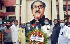 জাতীয় শোক দিবস উপলক্ষ্যে সিলেট জেলা কৃষক লীগের শ্রদ্ধা নিবেদন