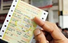 স্বাস্থ্যবিধি মেনেই কাউন্টারে ট্রেনের টিকিট বিক্রি শুরু